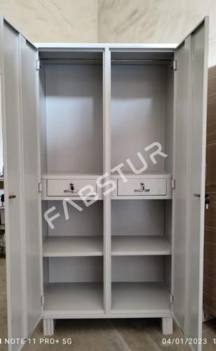 Hostel-Cabinet